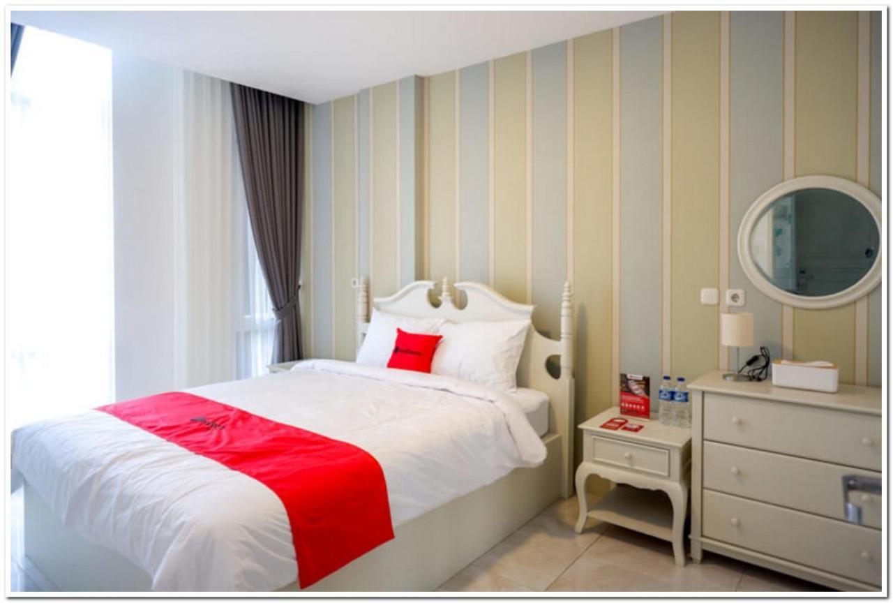 Reddoorz Plus @ Madukoro Raya Semarang Exterior foto
